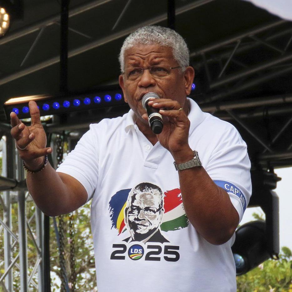 Seychelles holds early voting as many in the nation worry about a drug crisis and environment